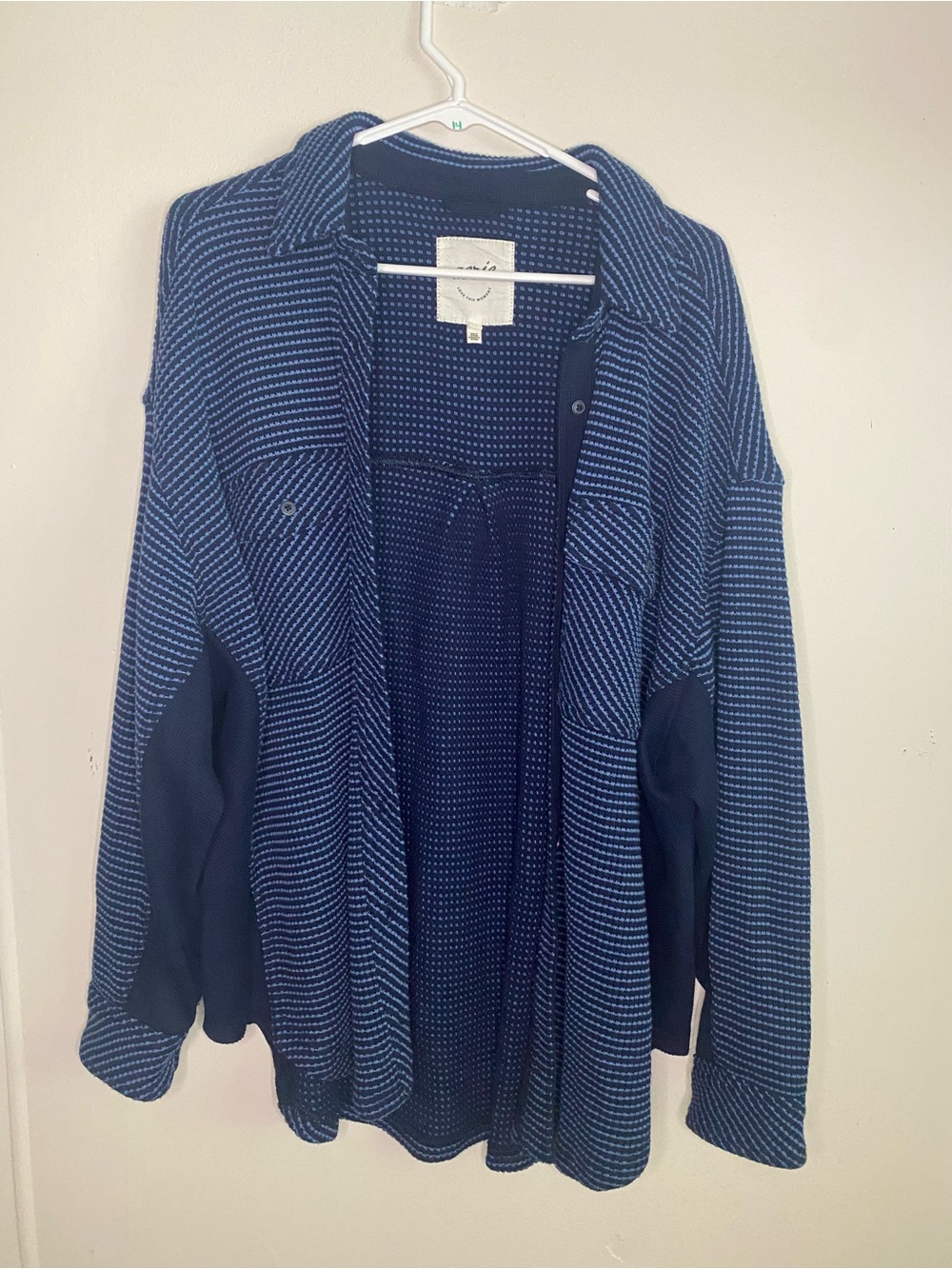 aerie Navy and Light Blue Knit Button Up Shirt Cardigan Size Medium in EUC
